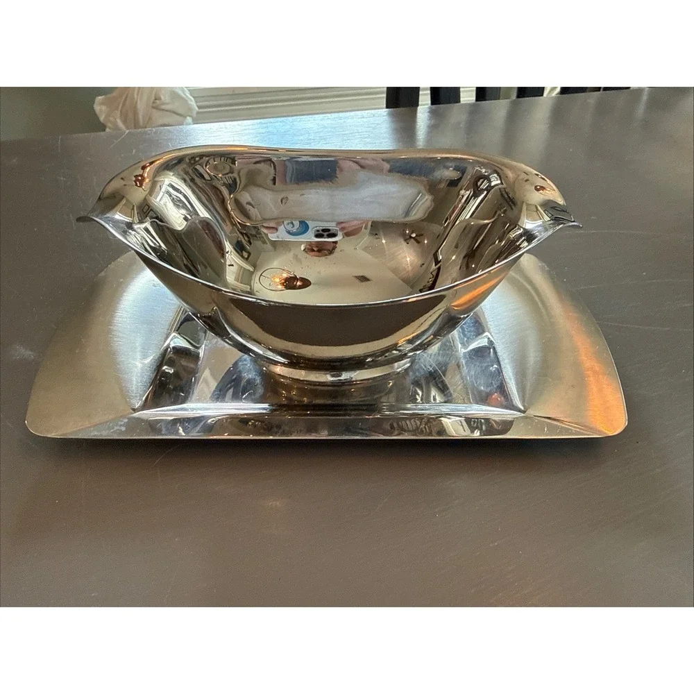 MCM Stainless Steel‎ Gravy Boat Under Plate Vtg Vibes Small Elegant Holiday
